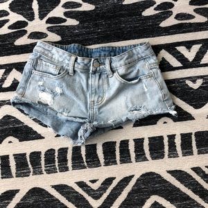 BOOTY SHORTS 🩳!!! Super cute 🥰 perfect for the summer and out door events